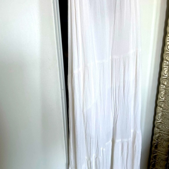 ILLA ILLA soft white cut out Maxi Dress- L - Picture 3 of 9